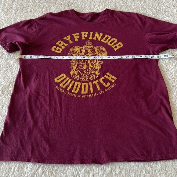 Gryffindor Short sleeve shirt size XL - Picture 9 of 16
